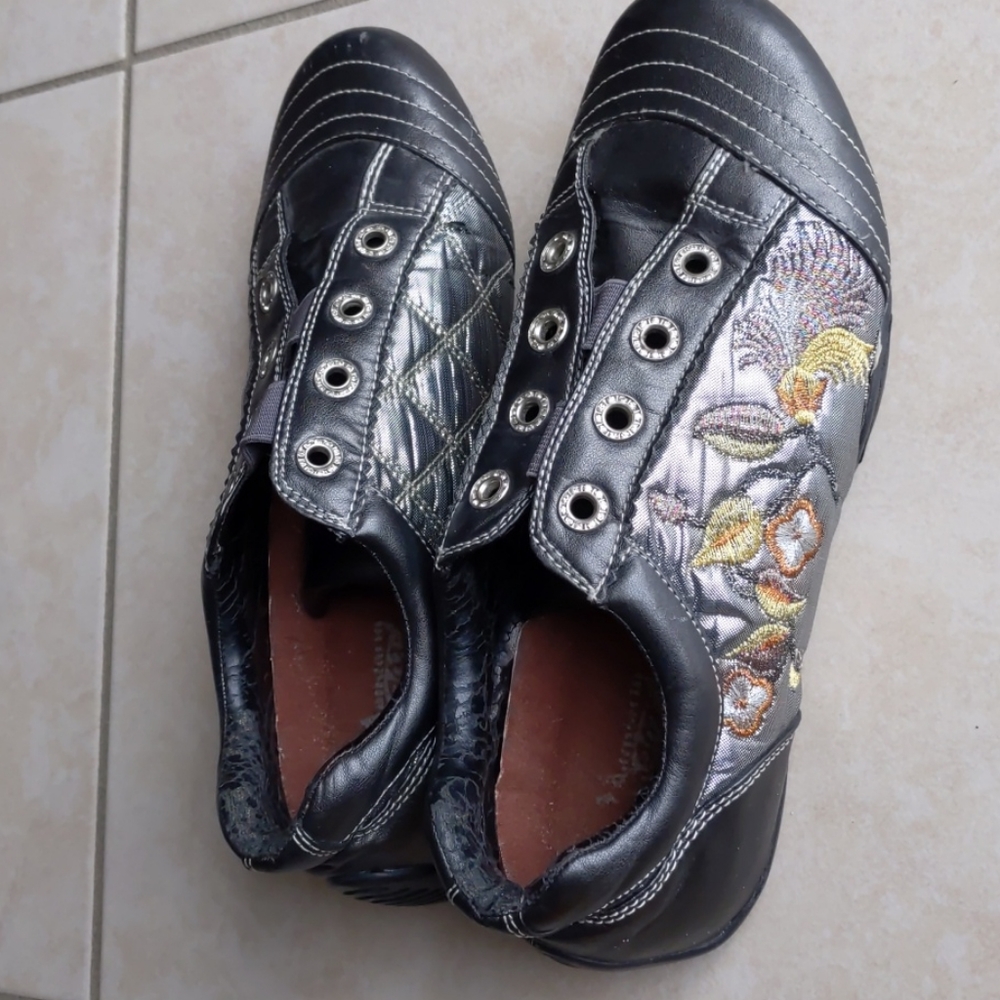 4/$15 women shoes